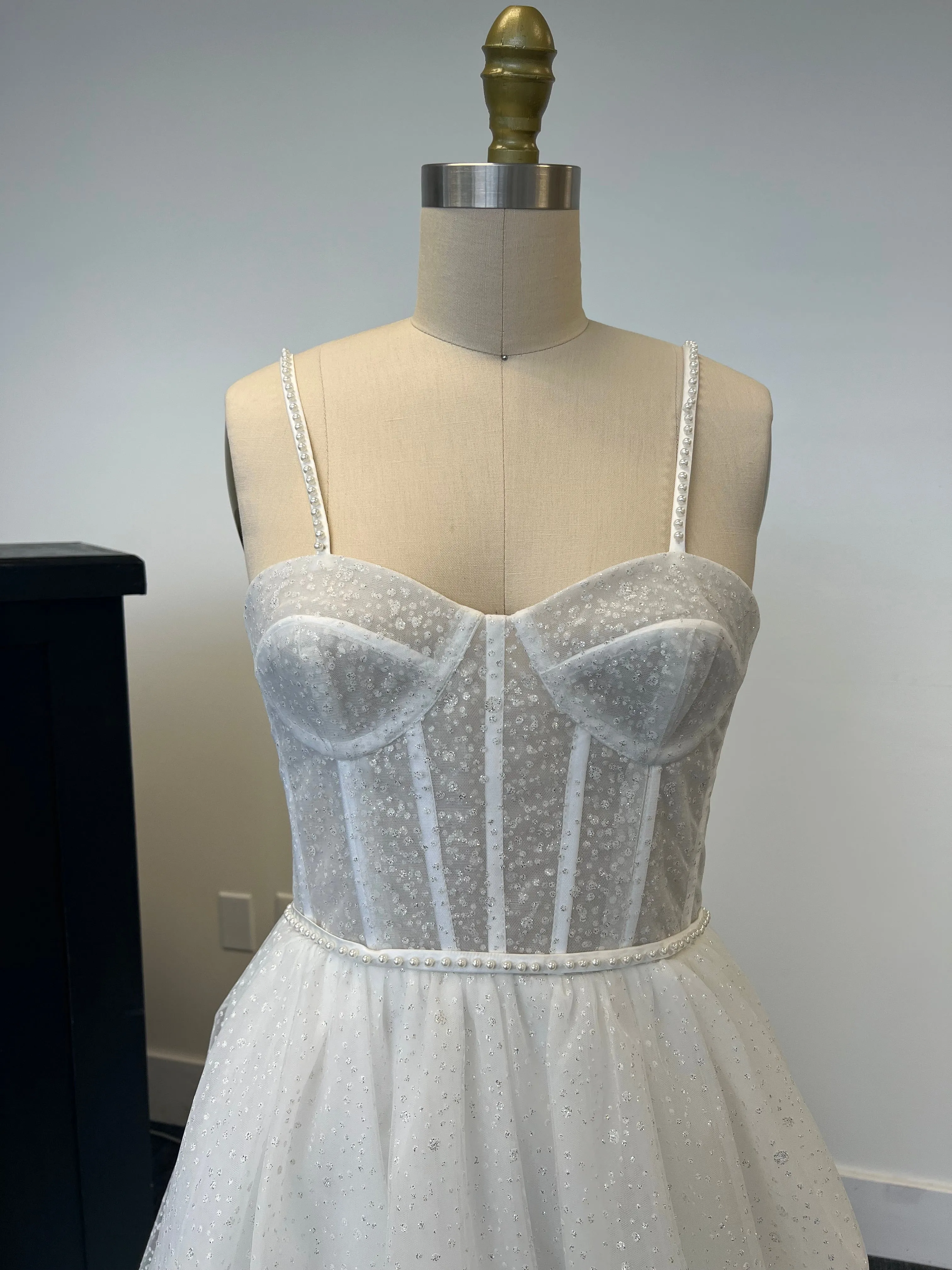 B / L'amour and Lace Size 8