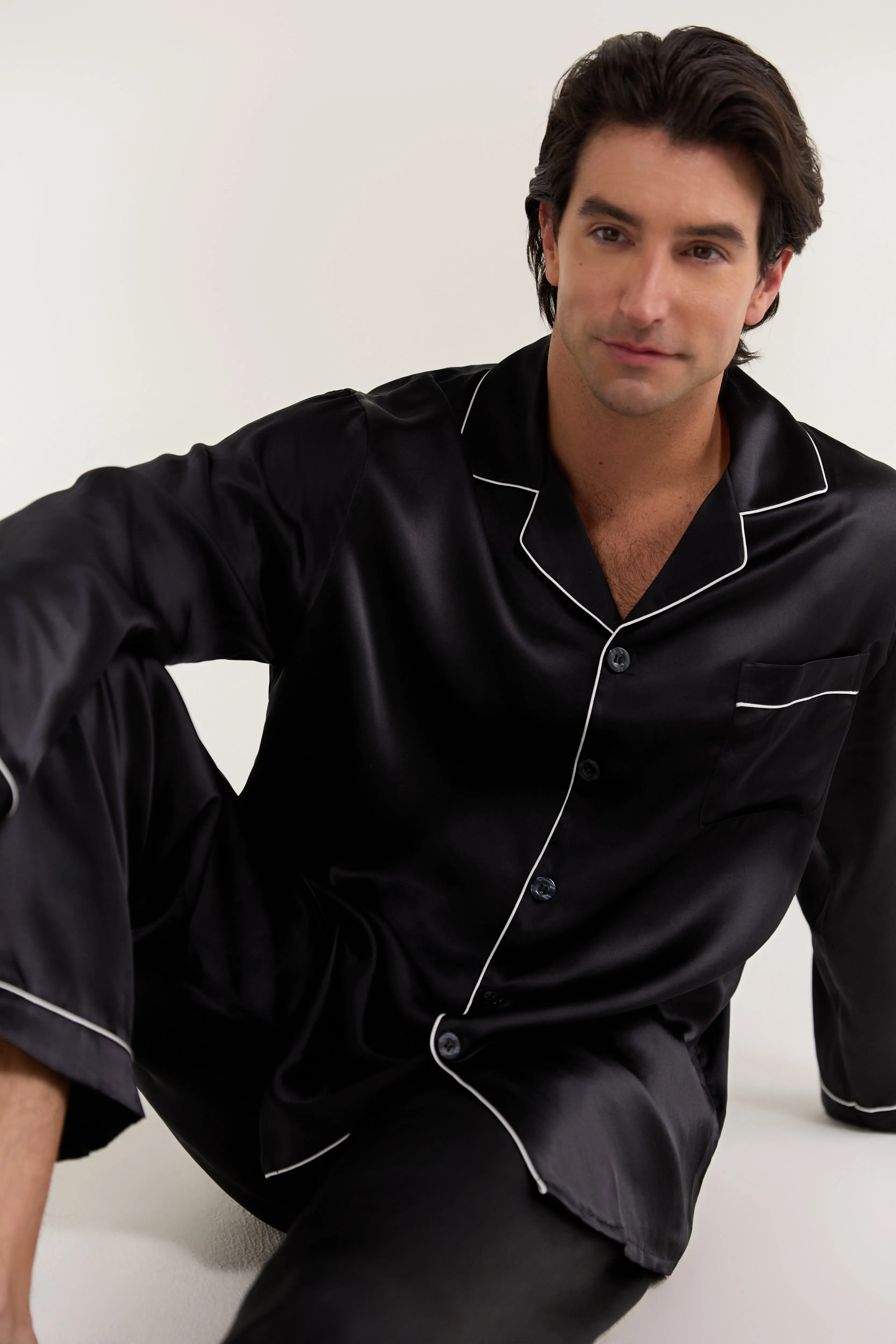 Men’s Long-Sleeve Silk Pajamas Set In Black